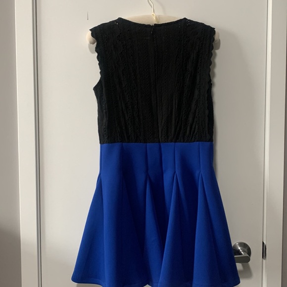 🇨🇦Canada Day DRESS SALE🇨🇦 ♥️🇭🇰Bread and Butter Dress-Size 0-$80 - Picture 5 of 8